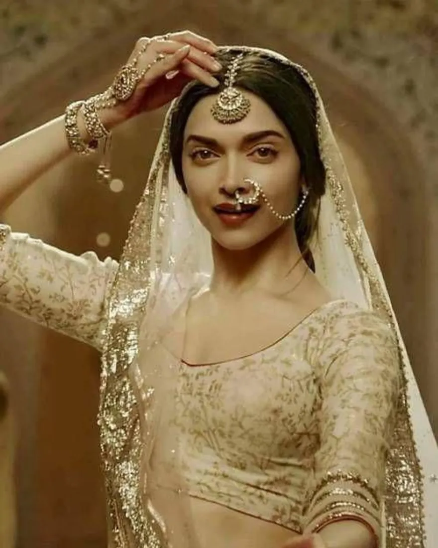 Bollywood's Maang Tikka muses