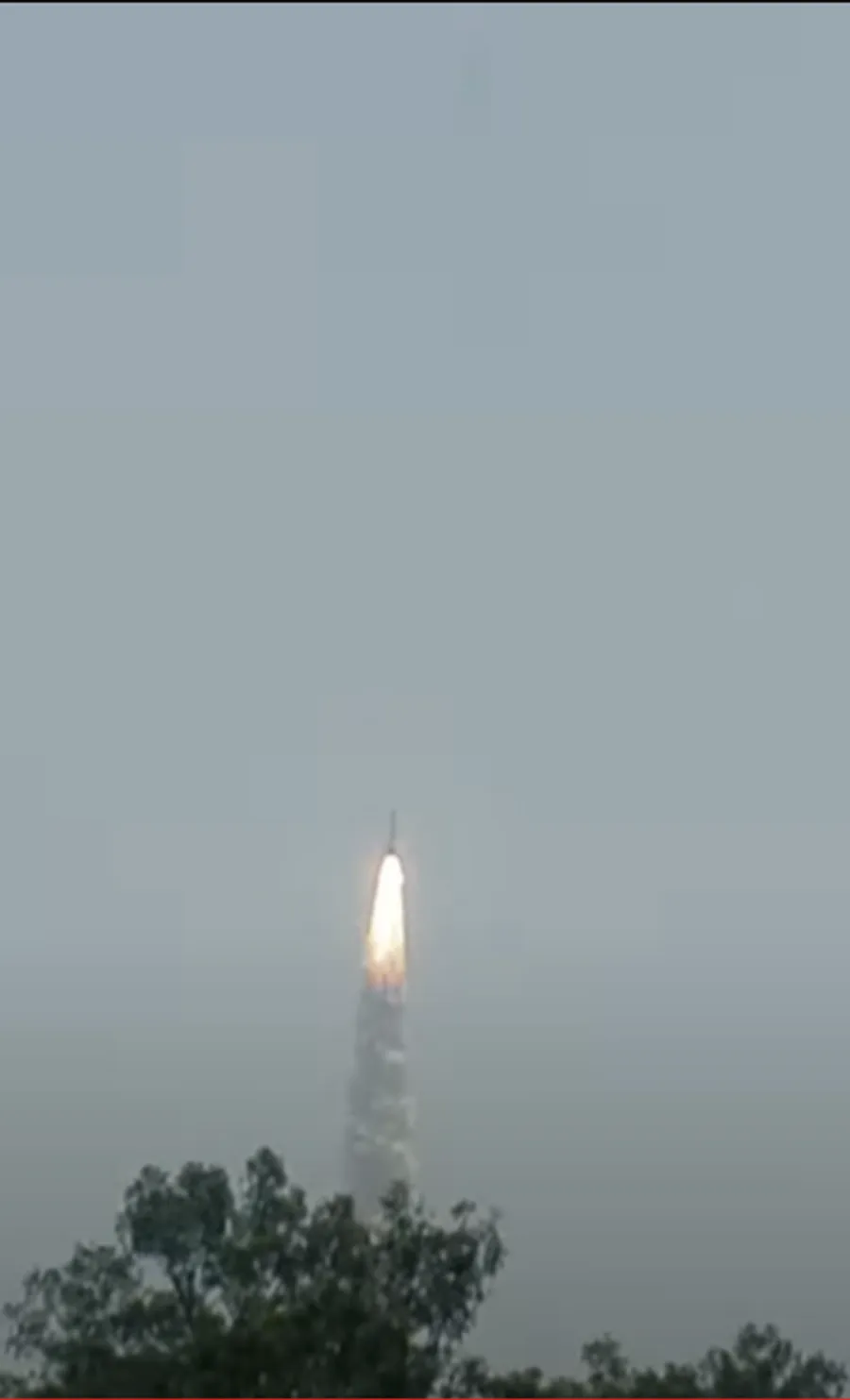 মাহেন্দ্রক্ষণের সাক্ষী থাকল গোটা দেশ
