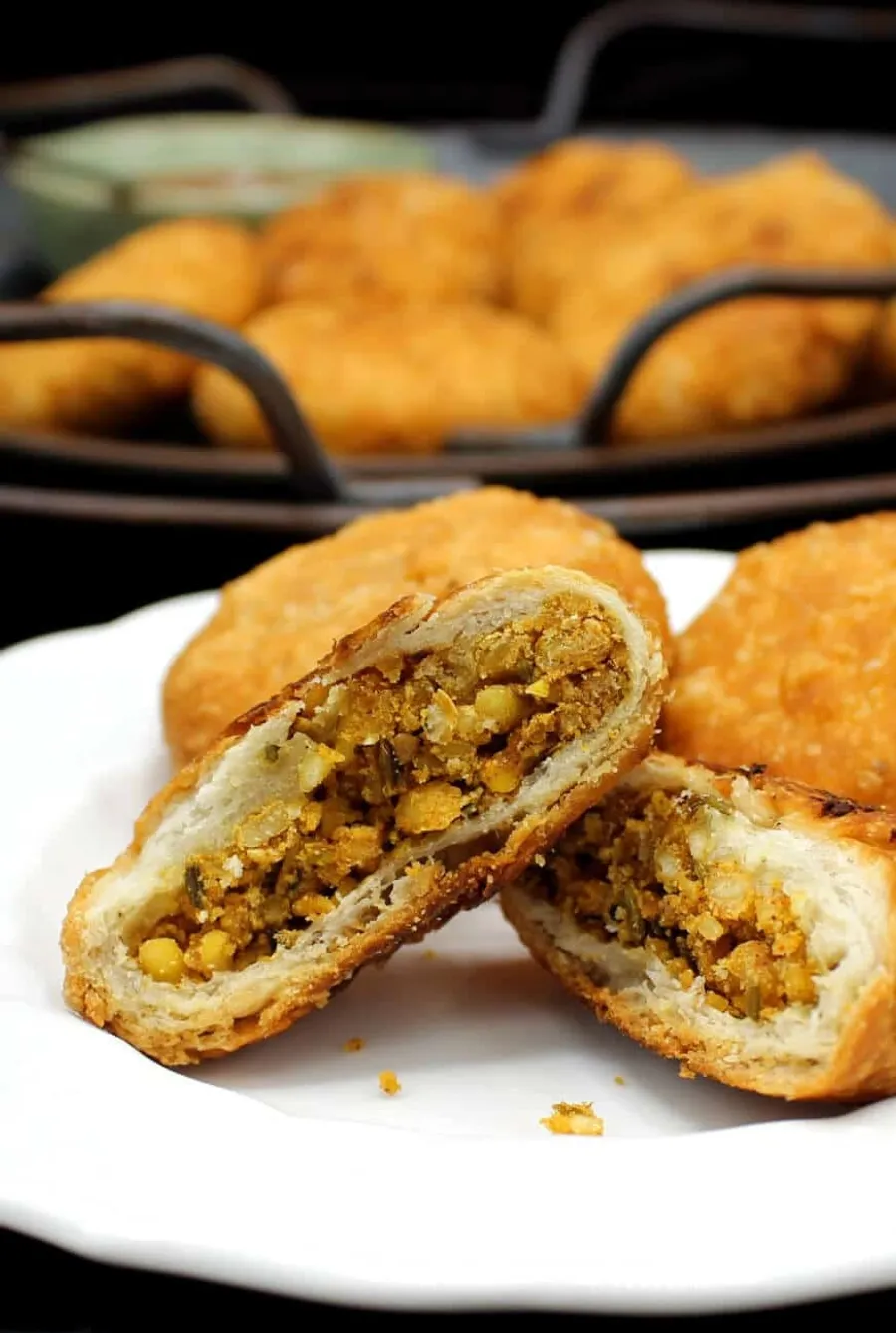 moongdalkachori-ezgif.com-crop