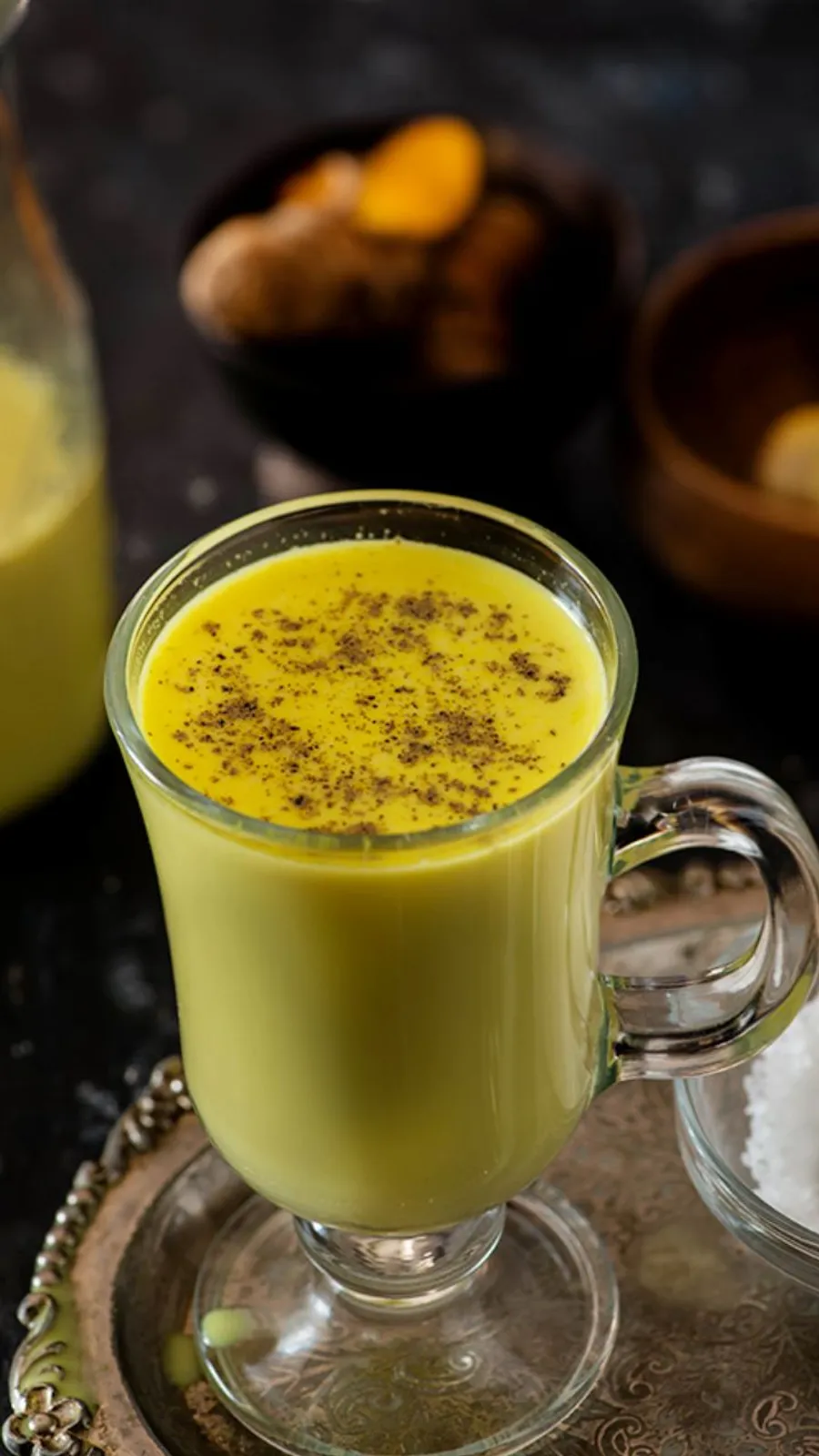 हल्दी वाला दूध पीने के स्वास्थ्य से जुड़े अनगिनत फायदे!