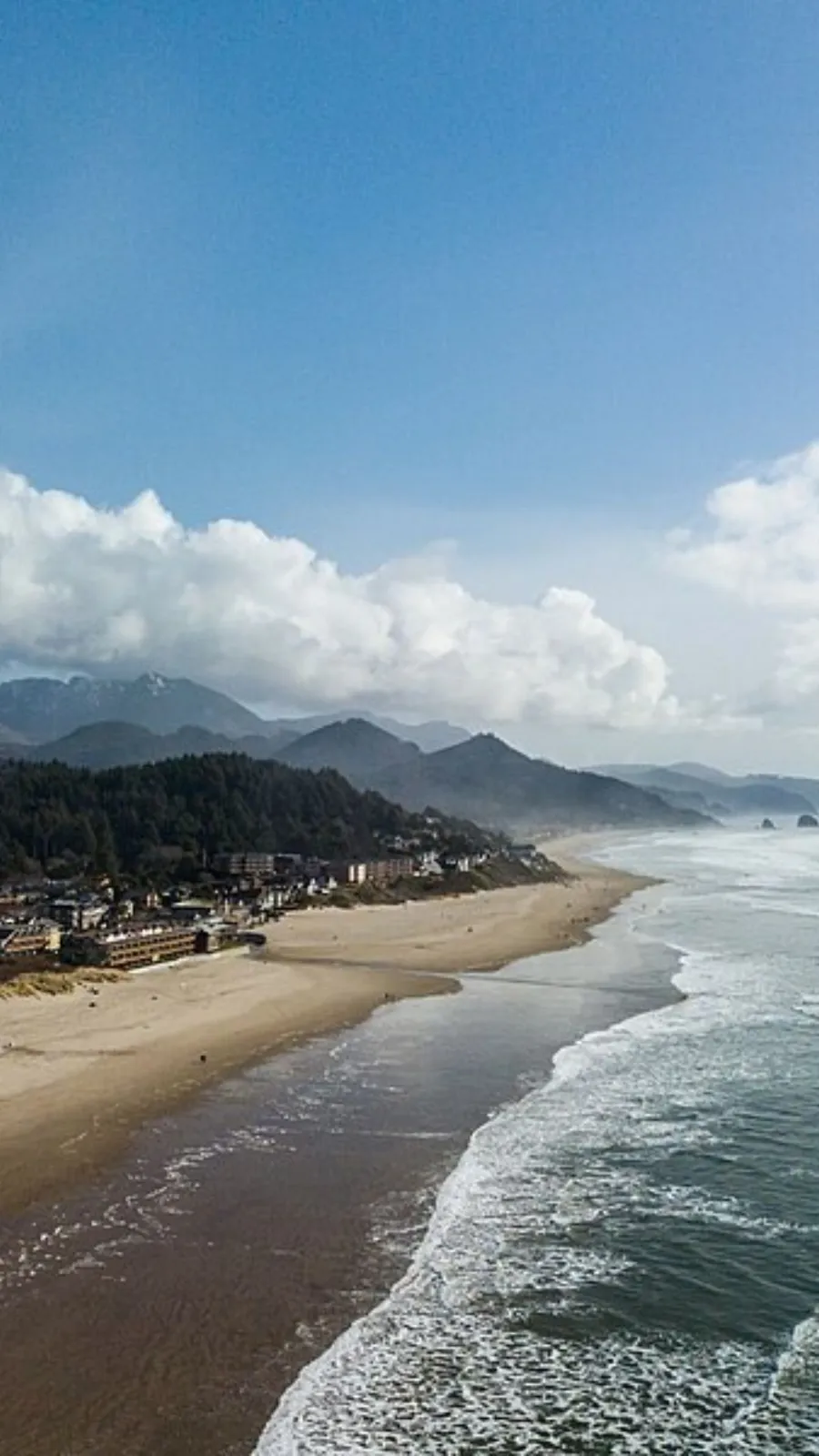 <p>This iconic beach is famous for Haystack Rock, a large sea stack that stands just offshore.</p>