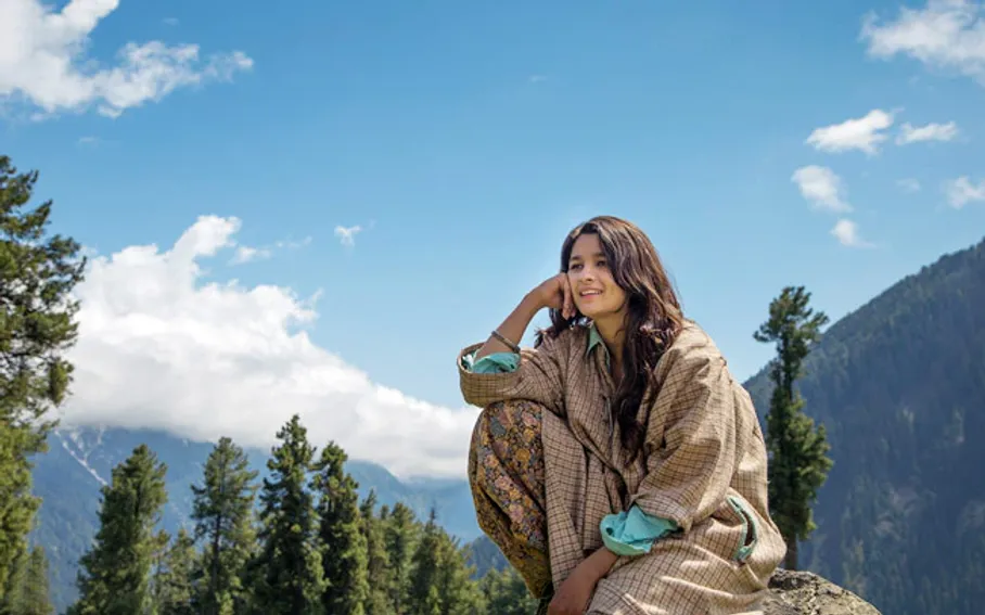 song Patakha Guddi