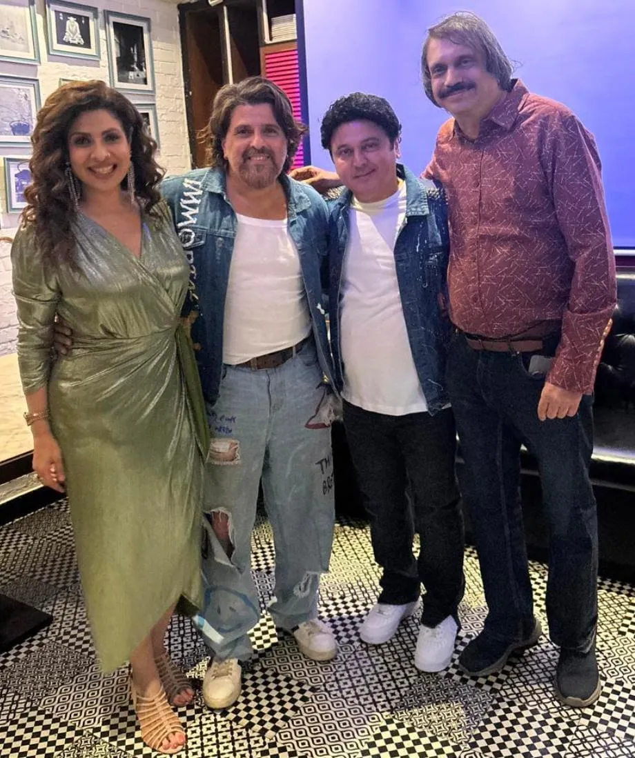 Off-screen Buddies- since decades--Tannaz Irani, Bakhtyar Irani, Ali Asgar with journalist Chaitanya Padukone