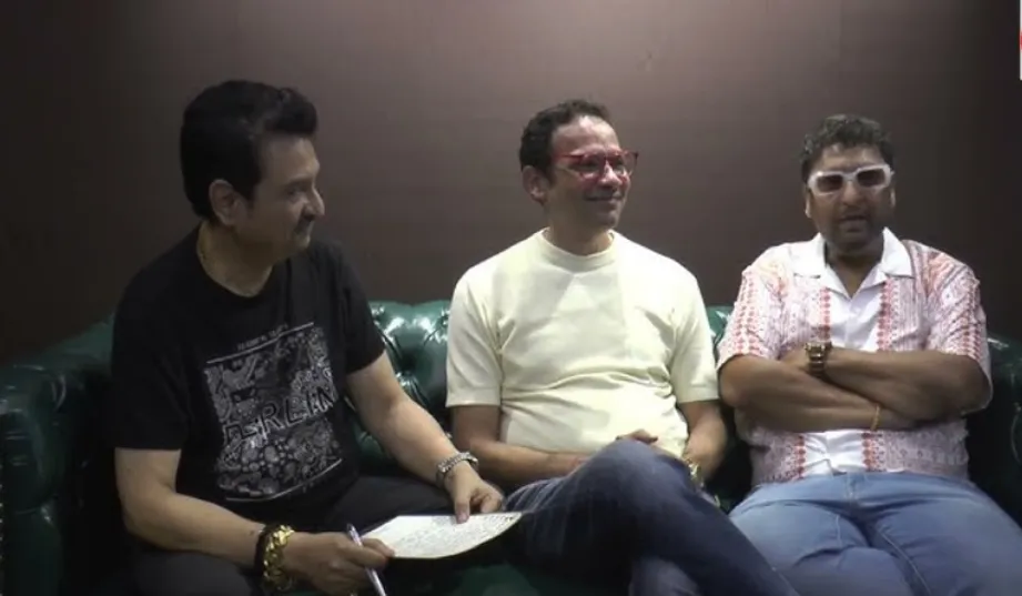 Kumar Sanu and Sanjay Bedia