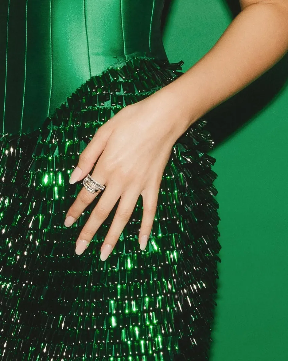 @shanayakapoor02 in @georgeshobeika Emerald Crucifix- @tarafinejewelleryRings - @tarafinejewelle (3)