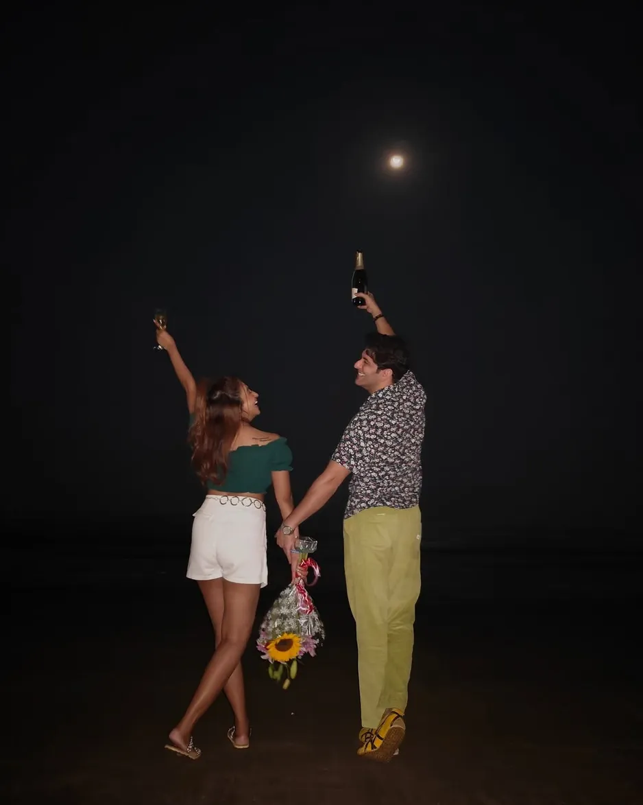 Hi Partner. 💍❤️🌟Ready 😁 (1)