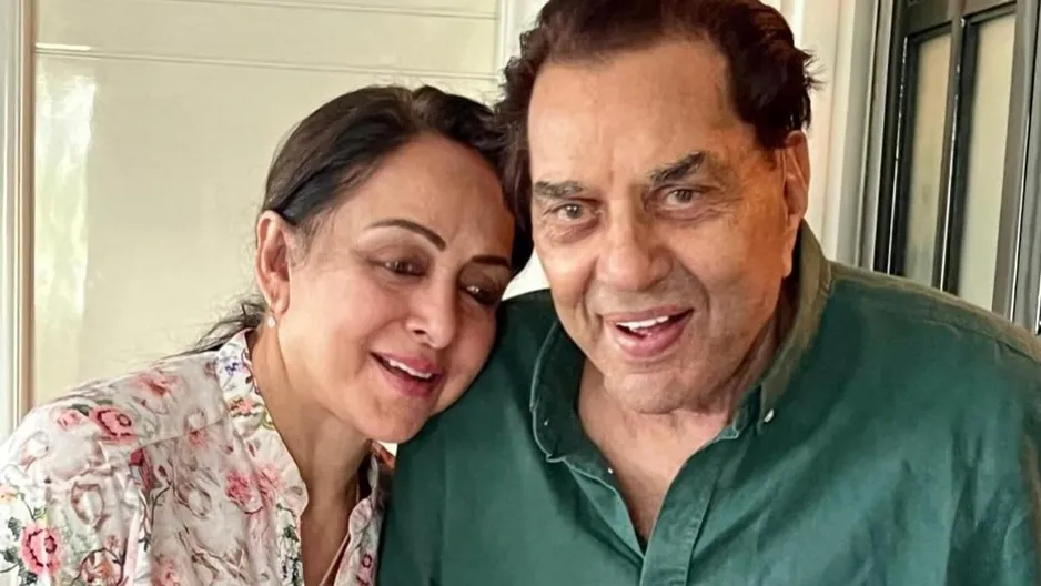  Hema Malini and Dharmendra 