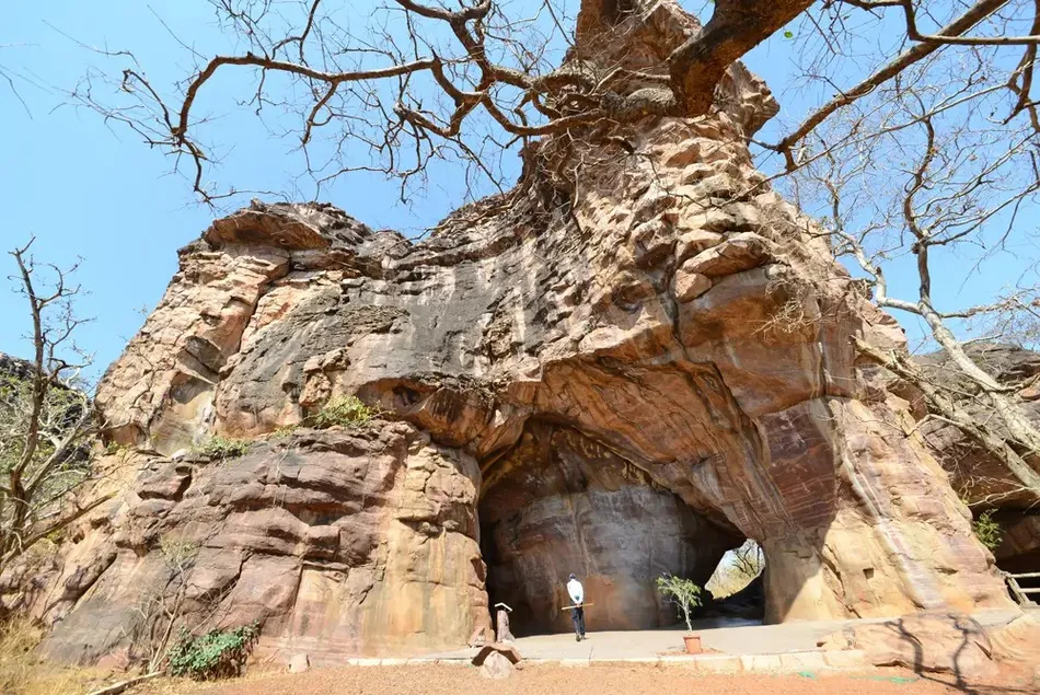 bhimbetka-caves