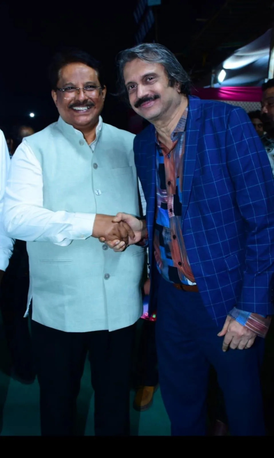 Popular  MLA Shri Haroon R. Khan greets sr journalist Chaitanya Padukone