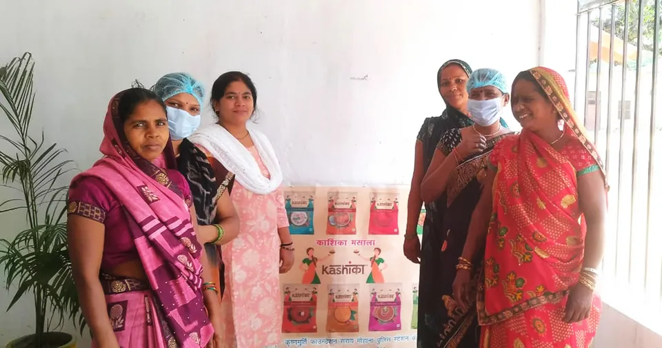 Sampark works with 1,000 women in Chiraigaon
