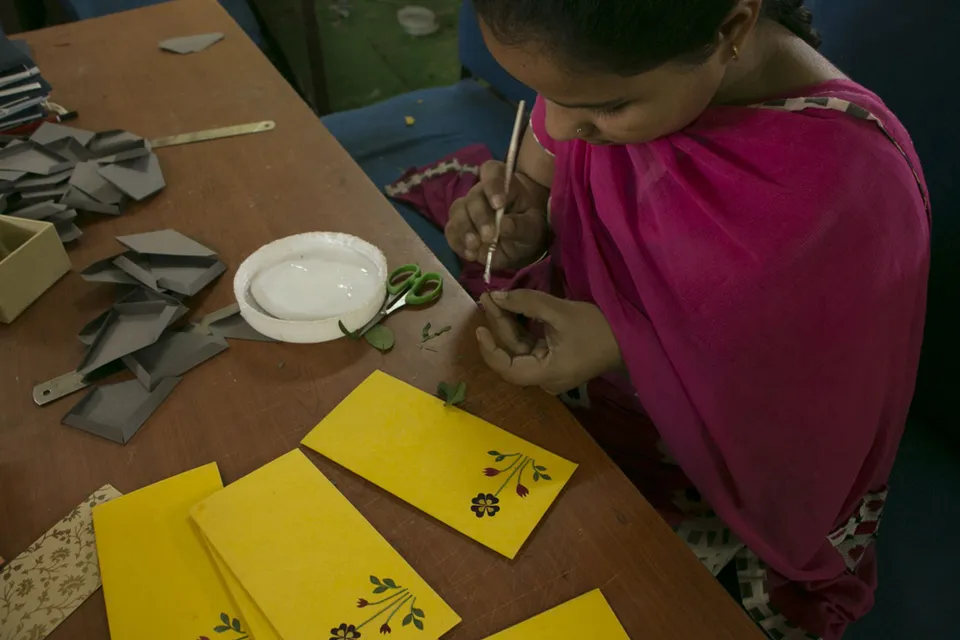 Gulmeher: Delhi’s social enterprise turns women ragpickers into artisans; sells ecofriendly products globally