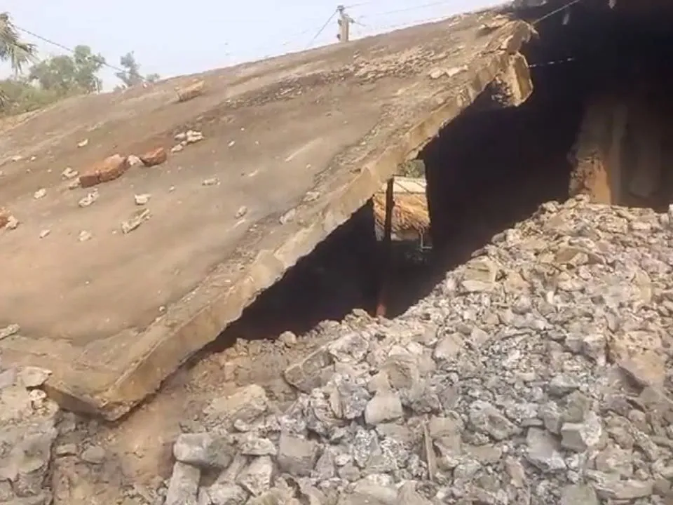 দ