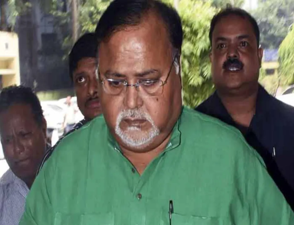 CBI-এর হাতে চাঞ্চল্যকর নথি : 'TET-এ অযোগ্য প্রার্থীদের তালিকা পাঠিয়েছিলেন পার্থ চট্টোপাধ্যায়