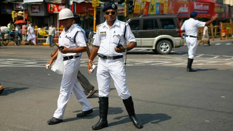 kolkata-police-sixteen_nine