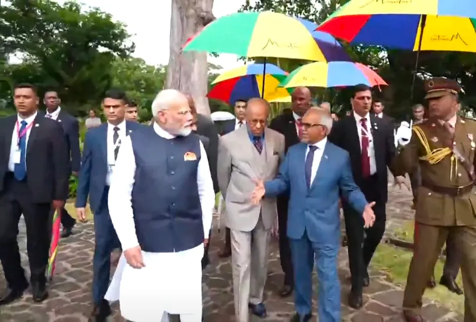 ভারতের ঐতিহ্যবাহী আয়ুর্বেদ গার্ডেন পরিদর্শন করলেন প্রধানমন্ত্রী নরেন্দ্র মোদী- দেখুন ভিডিও