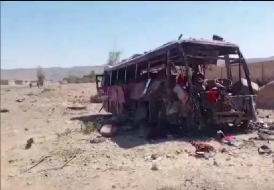 পাকিস্তানে আধাসামরিক বাহিনীর কনভয়ে ভয়াবহ সন্ত্রাসী হামলা, বিস্তারিত জানুন