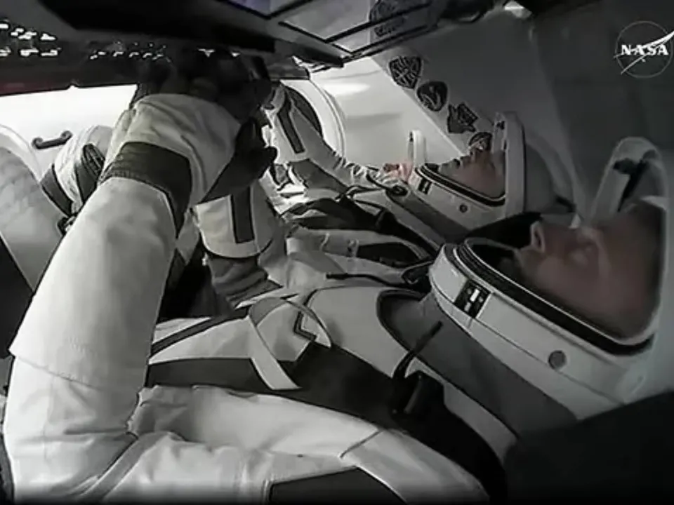 '[opiuyghvhbjkljhvcbnf