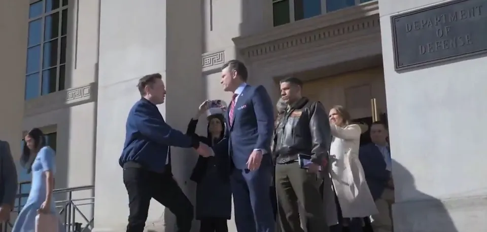 elon musk in pentagan