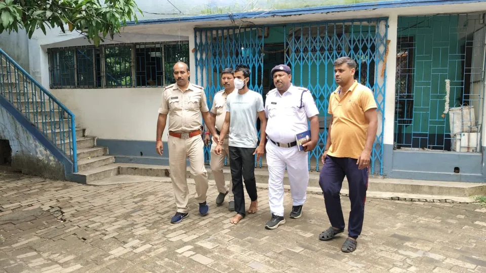 e2780754-423f-44a1-8775-c71e35928b3e