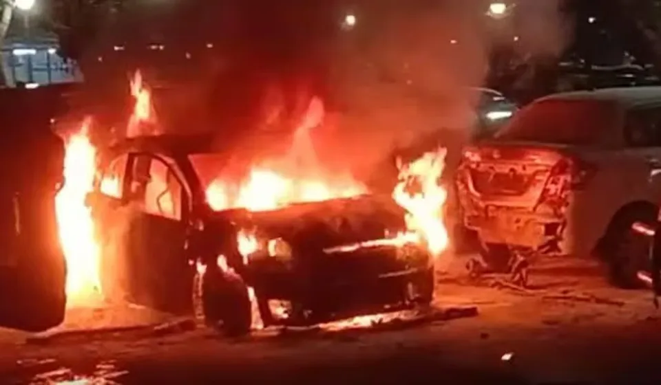 car_fire_1.jpg