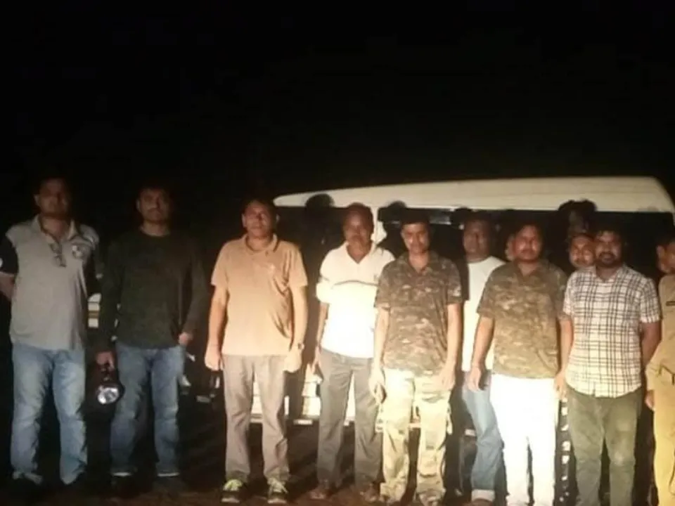 ড