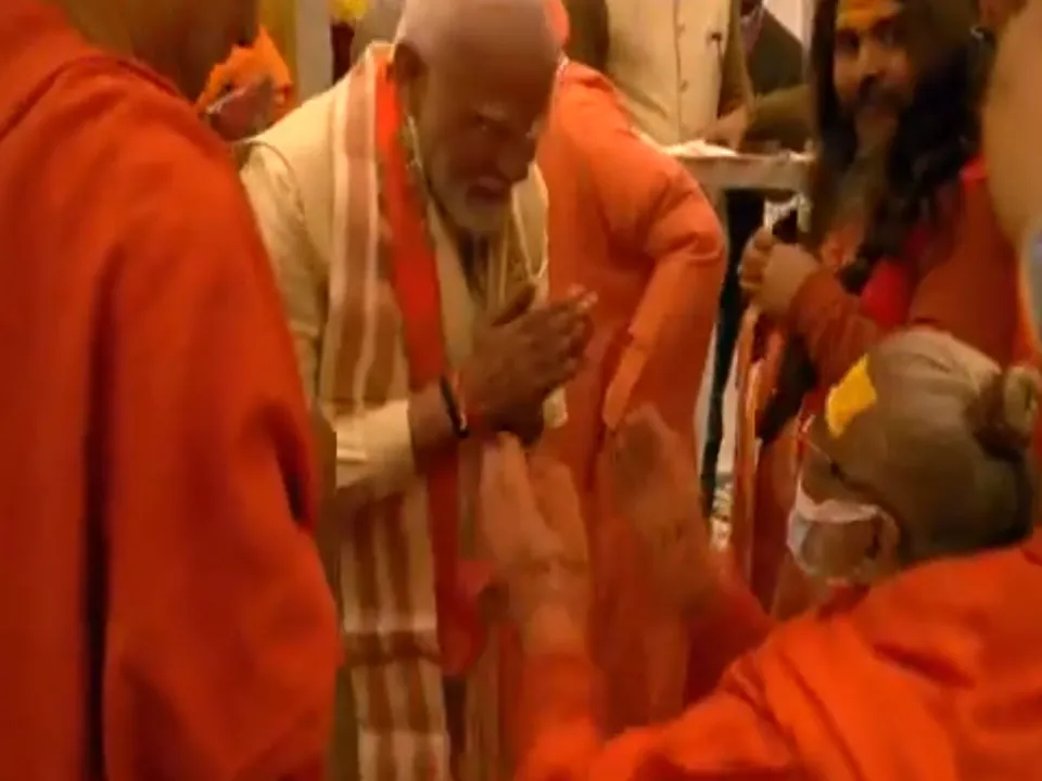 modi sadhu.jpg