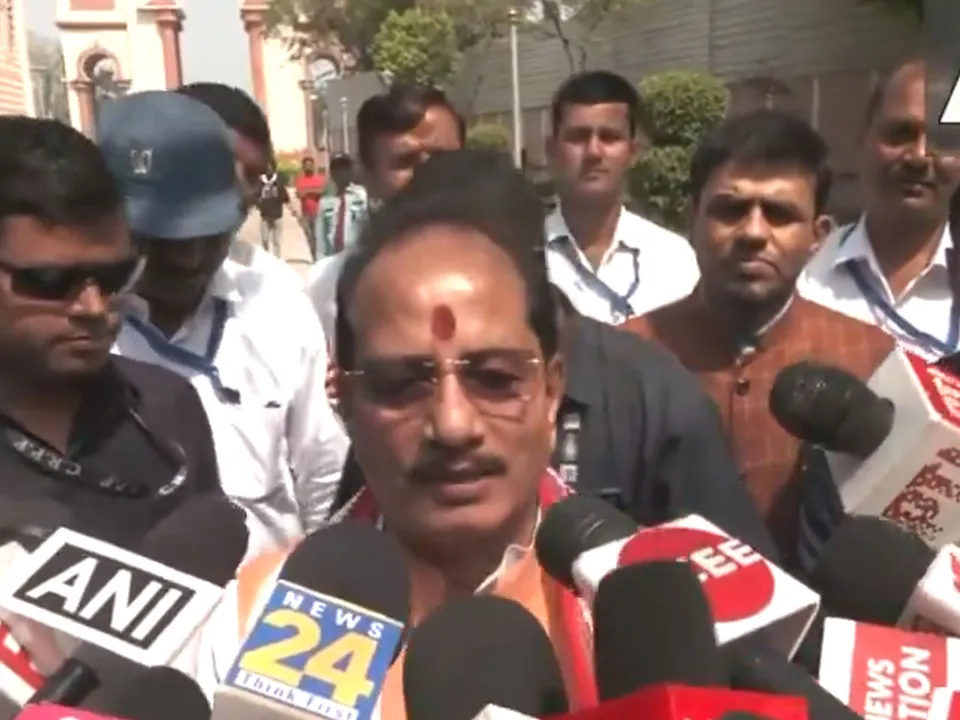 deputy cm vijay.jpg