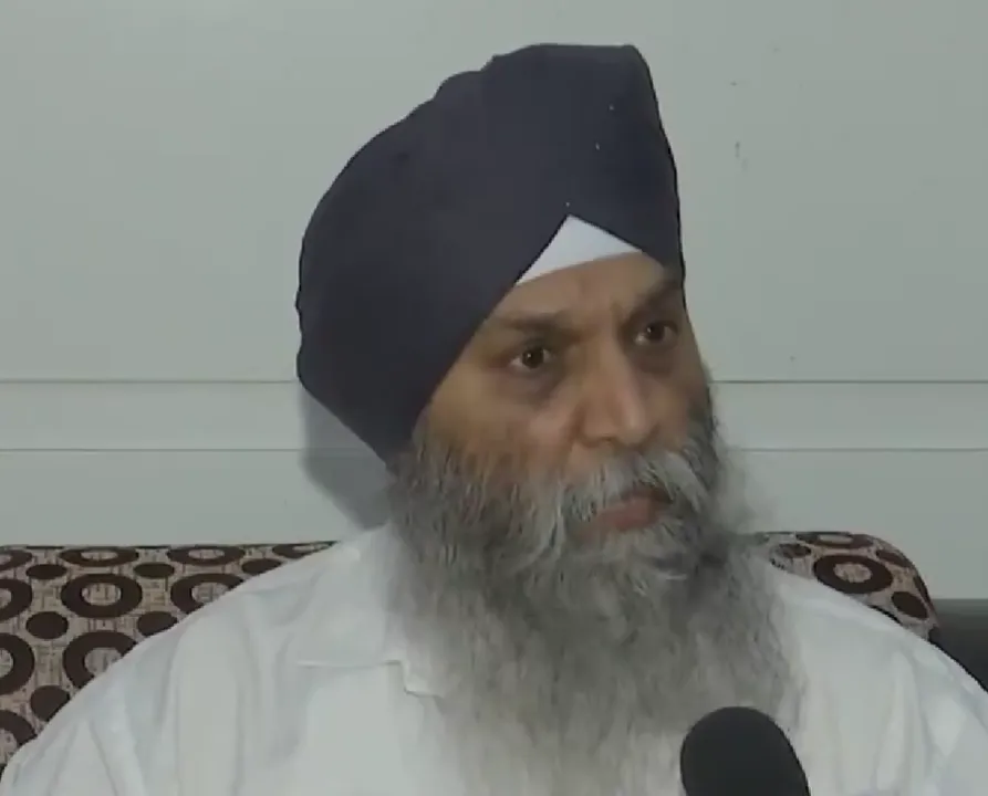 নাগরিকত্ব নিয়ে মুখ খুললেন গুরুদ্বারা কমিটির সভাপতি!