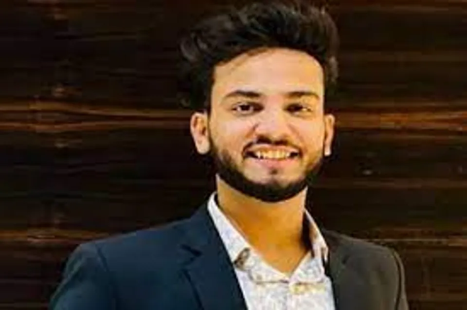 সাপের বিষ নিয়ে সত্যি স্বীকার করলেন এলভিস!