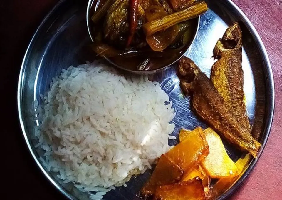 সবজ-মছর-ঝল-sabji-macher-jhol-recipe-in-bengali-রসপর-পরধন-ছব.jpg