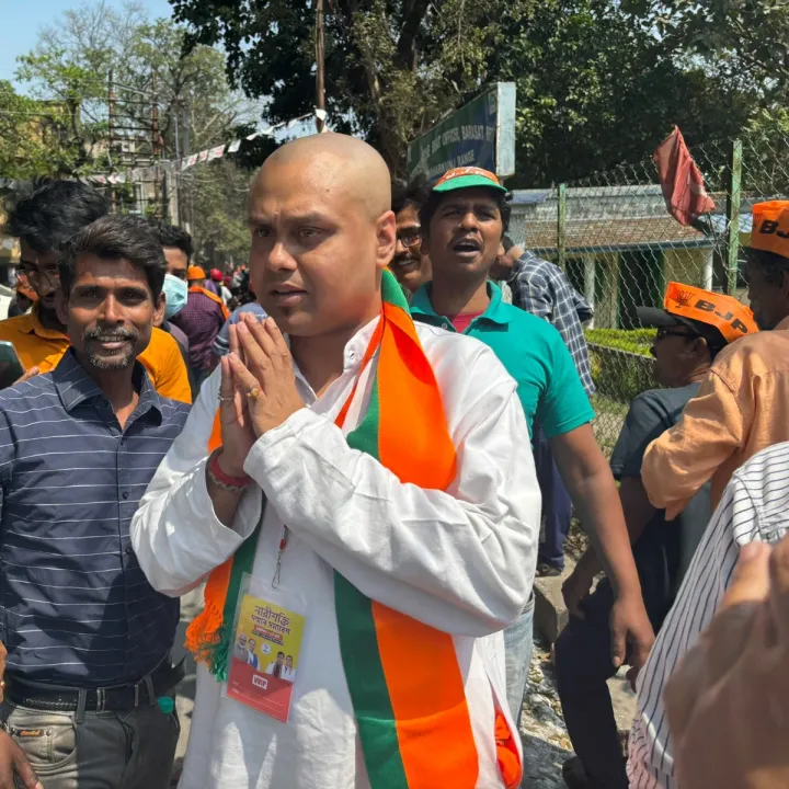 নিজের রক্তে মোদিকে চিঠি কৌস্তভের!