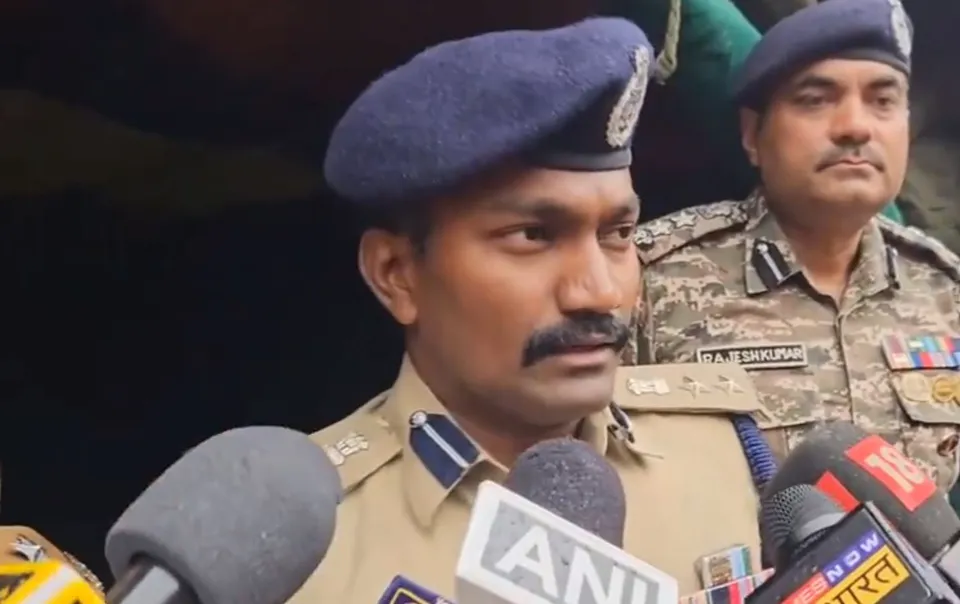 kashmir police.JPG