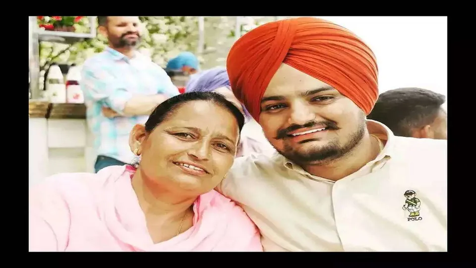 ৫৮ বছর বয়সে অন্তঃসত্ত্বা সিধু মুসেওয়ালার মা