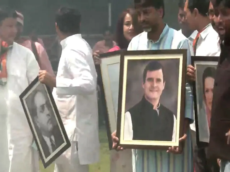 congress victiry sign