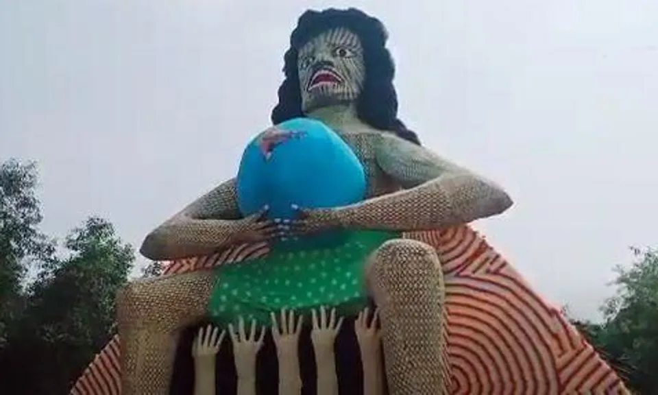 দেখে নিন পিংলার নাটেশ্বরী বাজার সার্বজনীনের পুজো মণ্ডপ