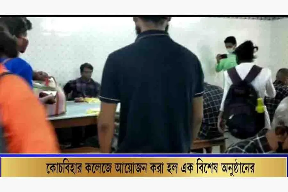 স্বাধীনতা দিবসে বিশেষভাবে সক্ষমদের পড়াশোনার সামগ্রী দেওয়া হল
