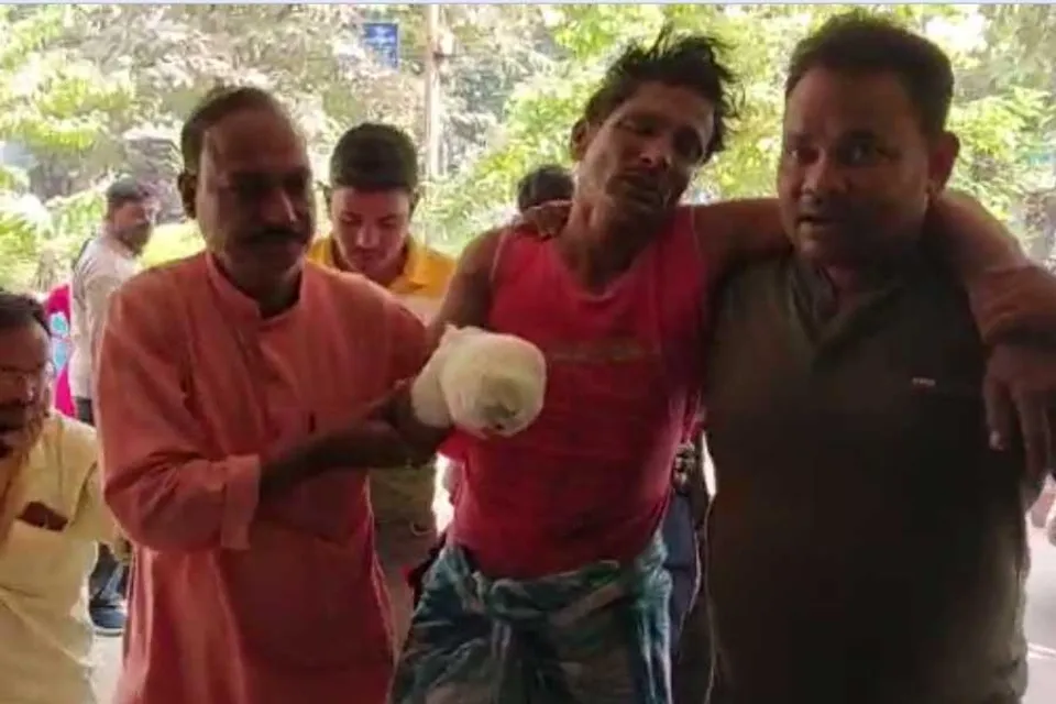 ফের প্রকাশ্যে তৃণমূলের গোষ্ঠী কোন্দল, জখম ২