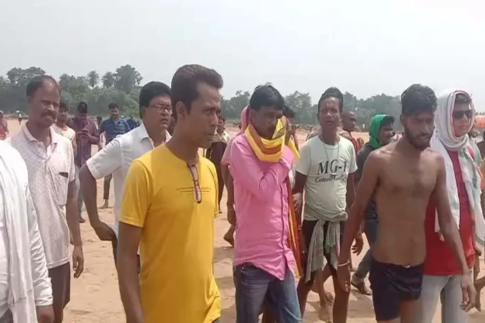 অজয় নদীতে স্নান করতে গিয়ে তলিয়ে গেল এক ১২ বছরের কিশোর