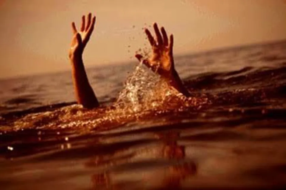 যুবকের অস্বাভাবিক মৃত্যুকে ঘিরে চাঞ্চল্য