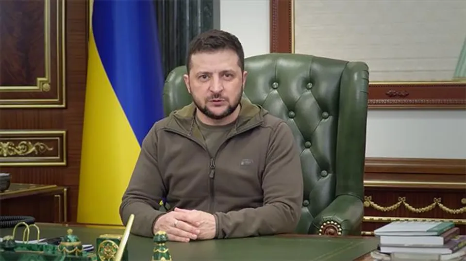 রাশিয়ার ওপর নিষেধাজ্ঞার চাপ বাড়ানঃ জেলেনস্কি