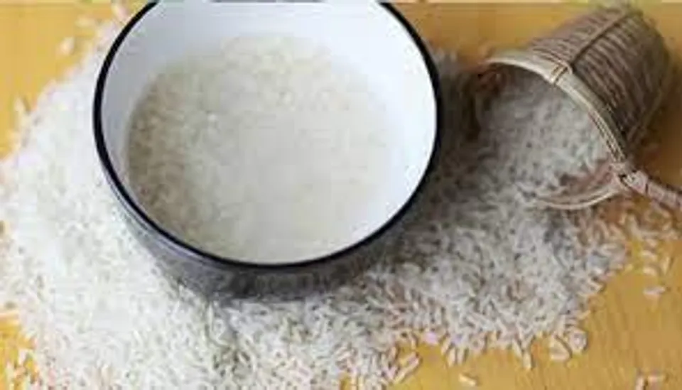 ত্বকের যত্নে চালের আটা কি সত্যিই উপকারী?