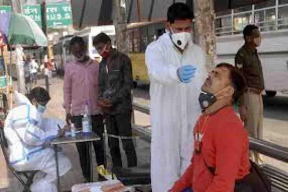 দিল্লিতে অনেকটা কমলো করোনা আক্রান্তের সংখ্যা
