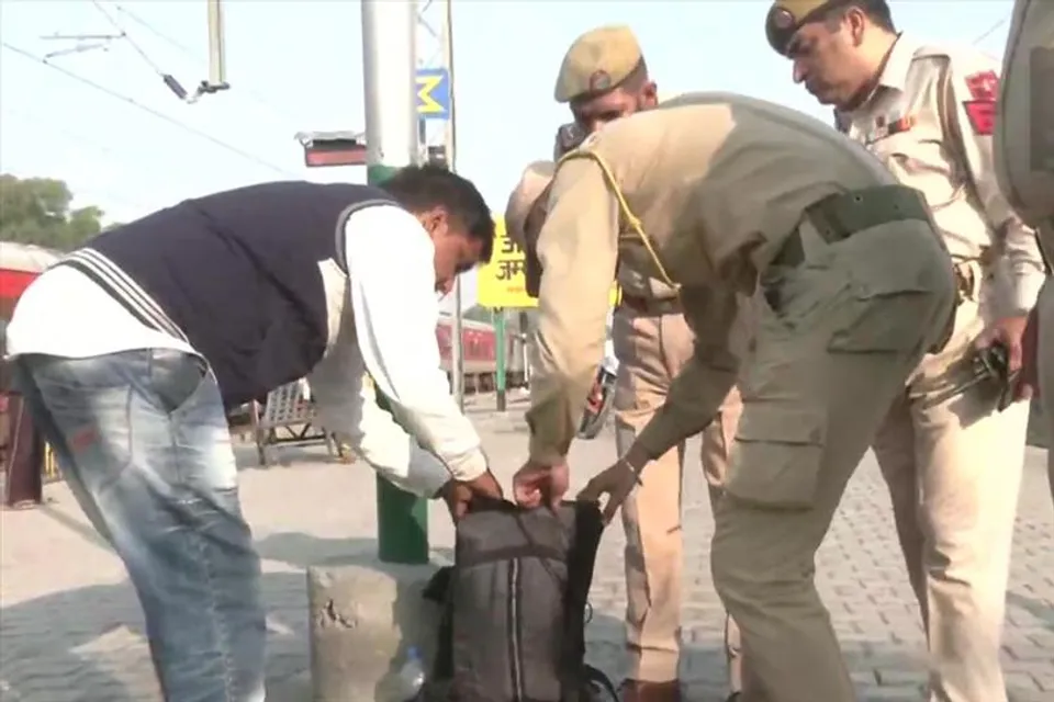 বিস্ফোরক উদ্ধারের পর আজও জম্মু রেল স্টেশনে চলছে তল্লাশি অভিযান