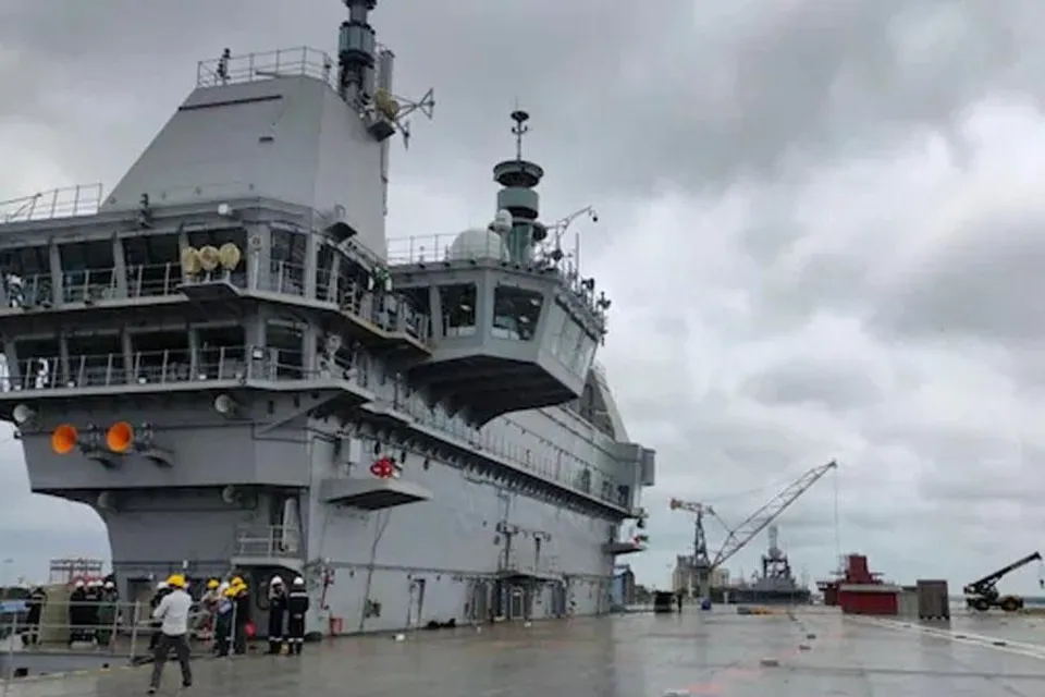 অপেক্ষার অবসান ঘটিয়ে সমুদ্রে নামল 'INS Vikrant'