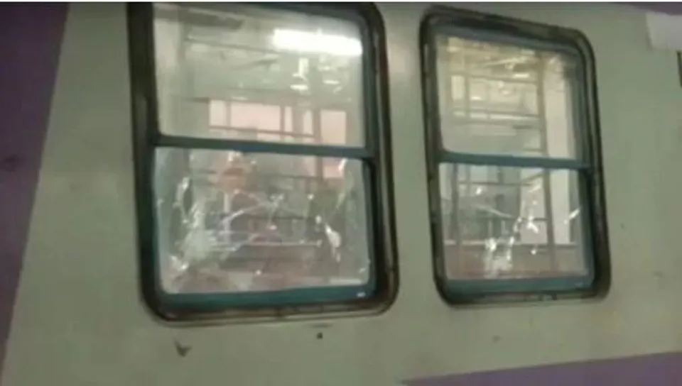 'ট্রেন চালানোর মতো পরিস্থিতি নেই', নদিয়ায় তাণ্ডবে বলল পূর্ব রেল