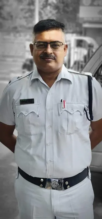 মানবিকতায় কলকাতা পুলিশ