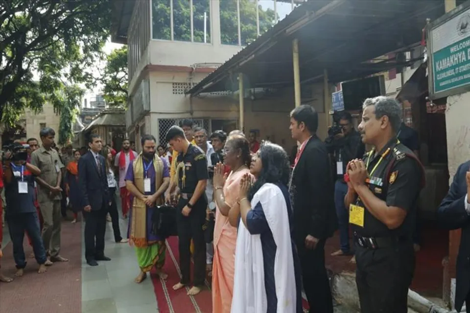 কামাখ্যায় পুজো দিলেন রাষ্ট্রপতি