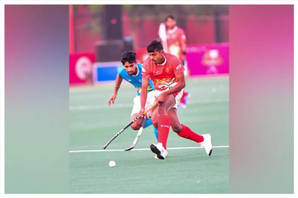 হকি সেমিফাইনালে তিন রাজ্য