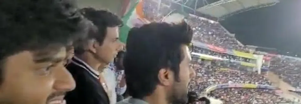 ভারতের হয়ে উল্লাসে মাতলেন বিজয় দেবেরকোন্ডা,সোনু সুদ রইল বিশেষ মুহুর্তের ভিডিও