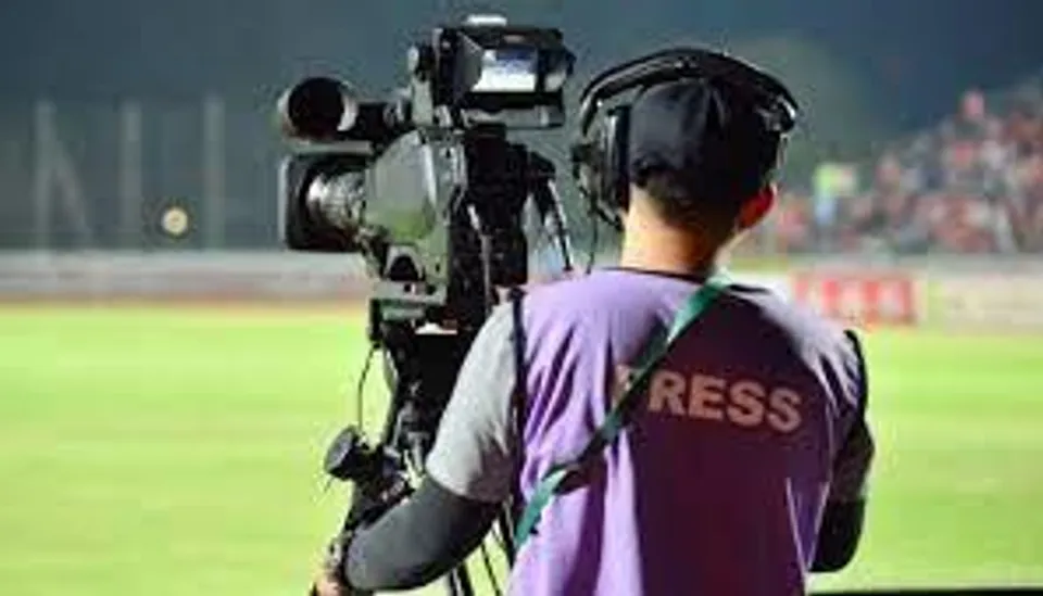 সাংবাদিক পরিবারের দিকে সাহায্যের হাত সরকারের